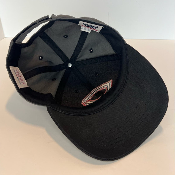 Genuine MLB Cincinnati Reds Ballcap, Adjustable, Fan Favorite, Gray & Black, OS - Picture 2 of 8